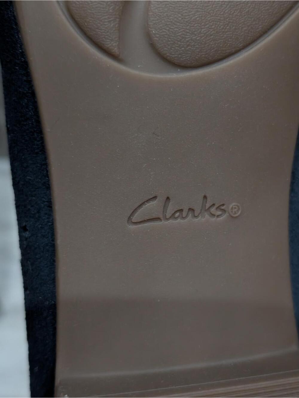 Clarks Collection Perforated Navy Blue Slip-On Loafers Size 10 M - Picture 6 of 7